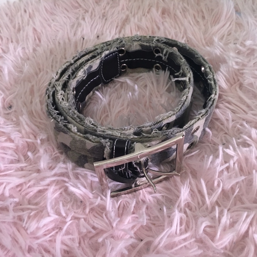 Camouflage belt